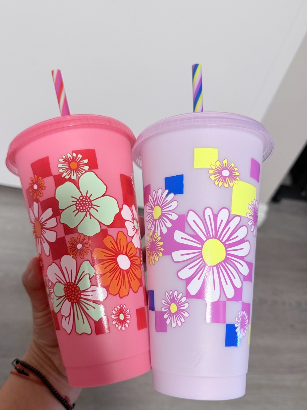 Starbucks NWOT 2 Floral Color Changing Cold Cup w/ Matching Striped Stra